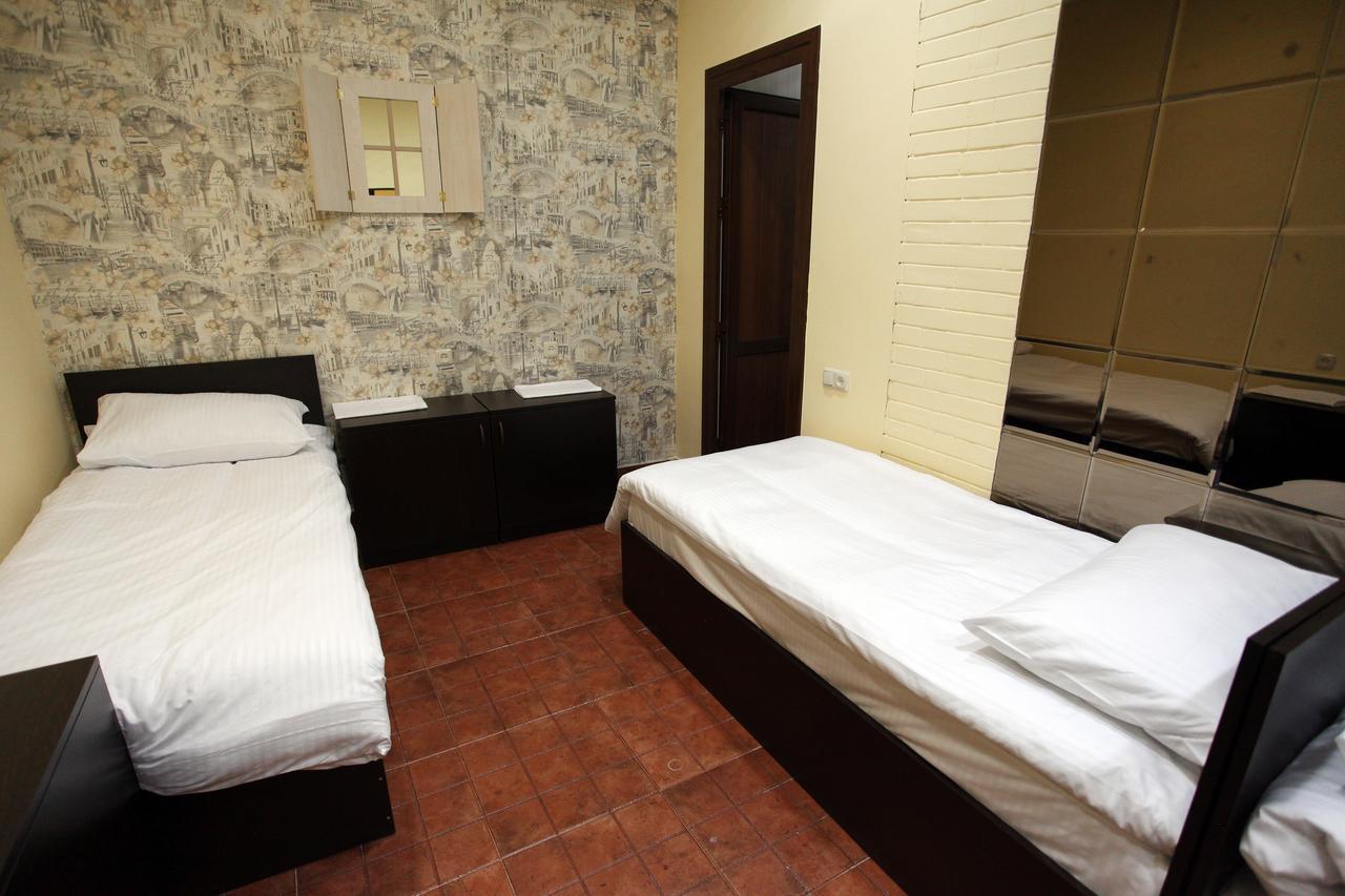 Yerevan Inn Hostel Bagian luar foto