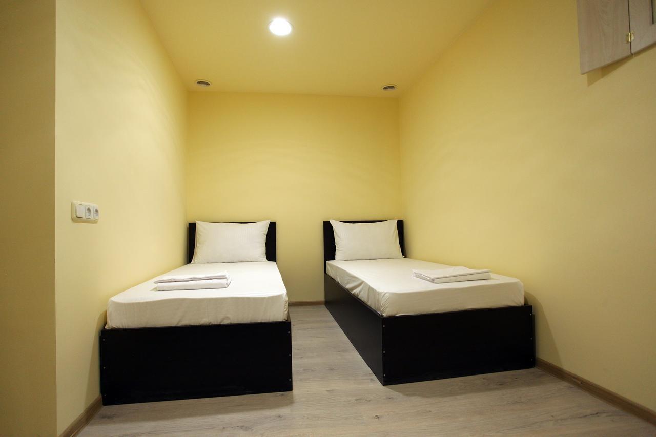 Yerevan Inn Hostel Bagian luar foto