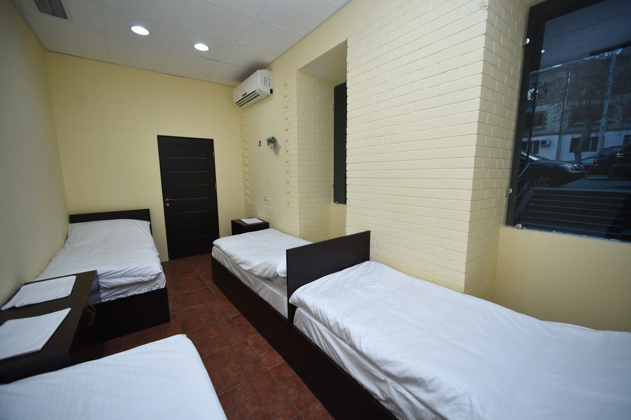 Yerevan Inn Hostel Bagian luar foto