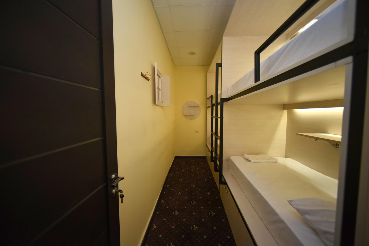 Yerevan Inn Hostel Bagian luar foto