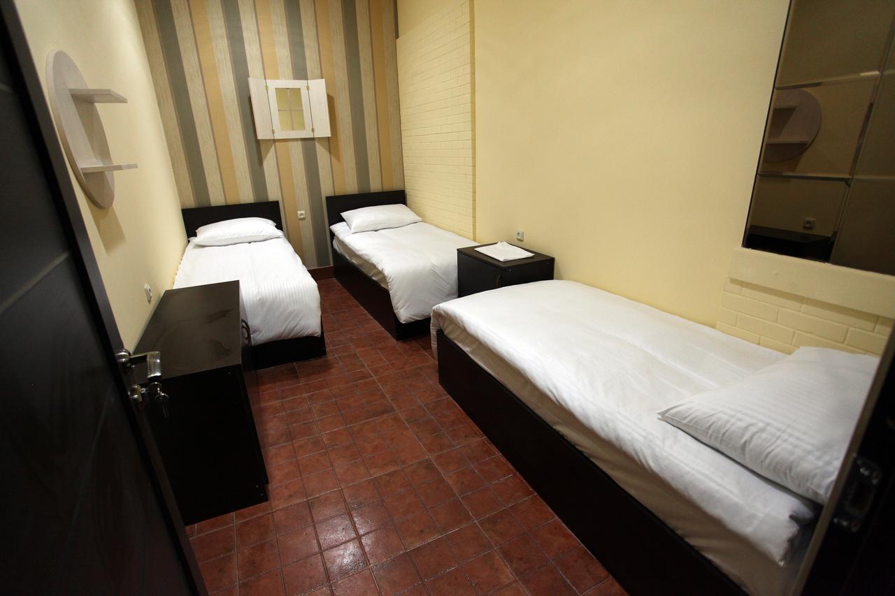 Yerevan Inn Hostel Bagian luar foto
