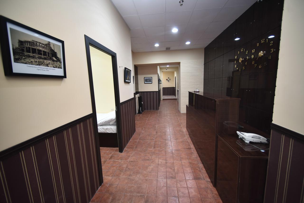 Yerevan Inn Hostel Bagian luar foto